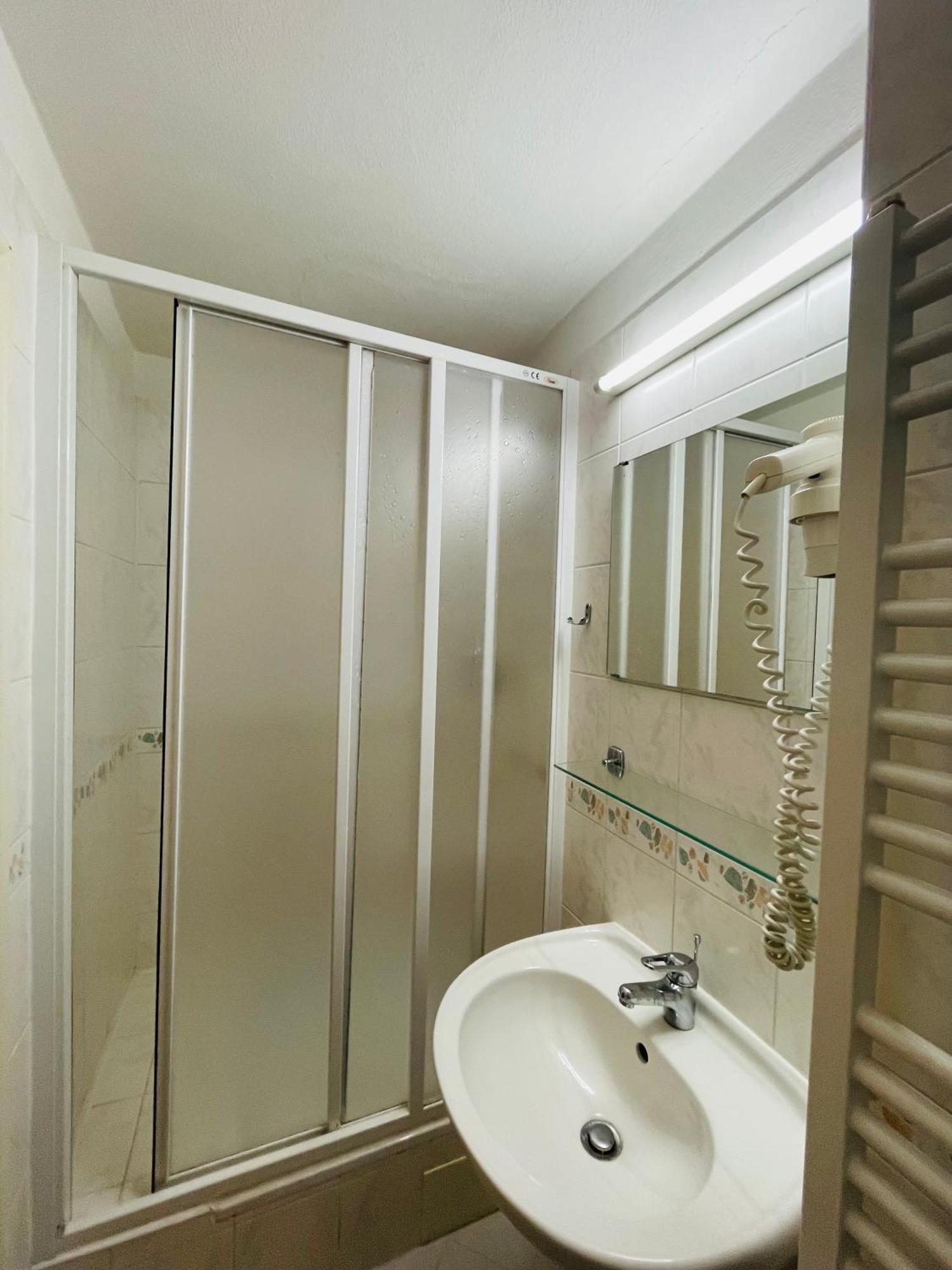 Penzion Level Pec pod Snezkou Ngoại thất bức ảnh